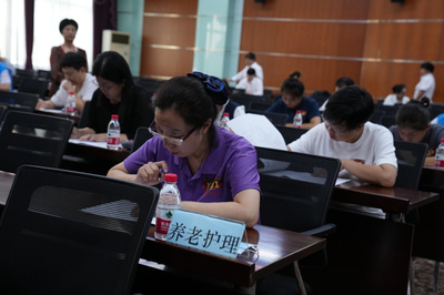 全國(guó)家政服務(wù)業(yè)職業(yè)技能競(jìng)賽遼寧省選拔賽在大連舉辦，助推家政服務(wù)專業(yè)化發(fā)展